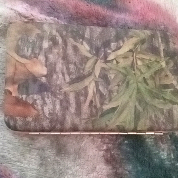 Mossy Oak obsession  flat clutch/tote - Picture 2 of 5